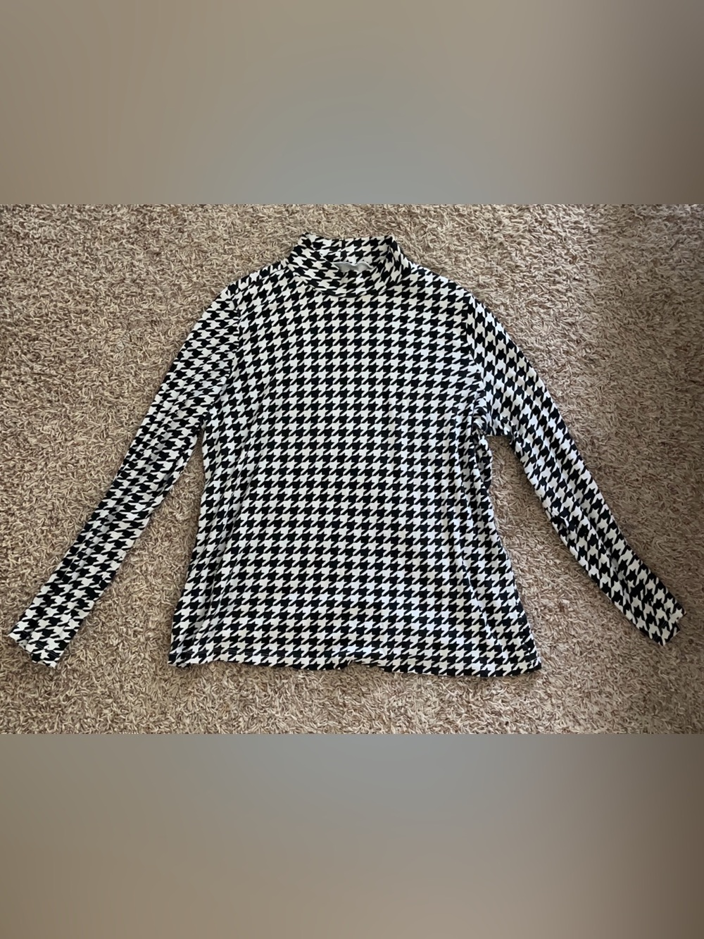 black and white houndstooth top